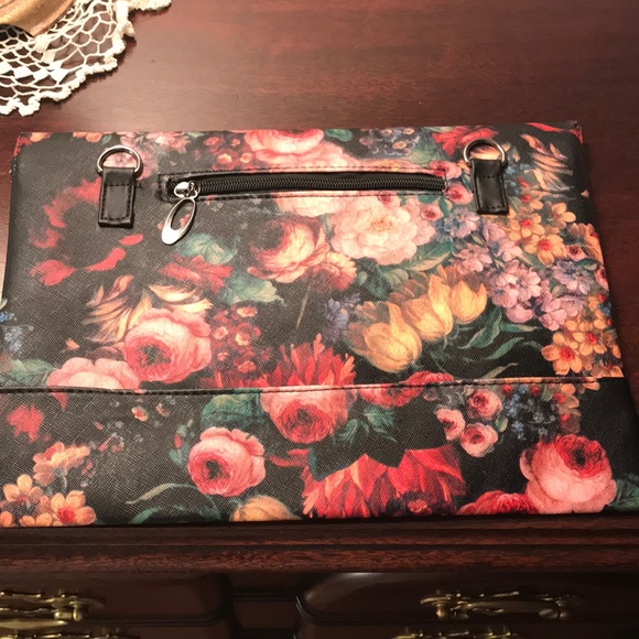 Floral clutch - Picture 3 of 4
